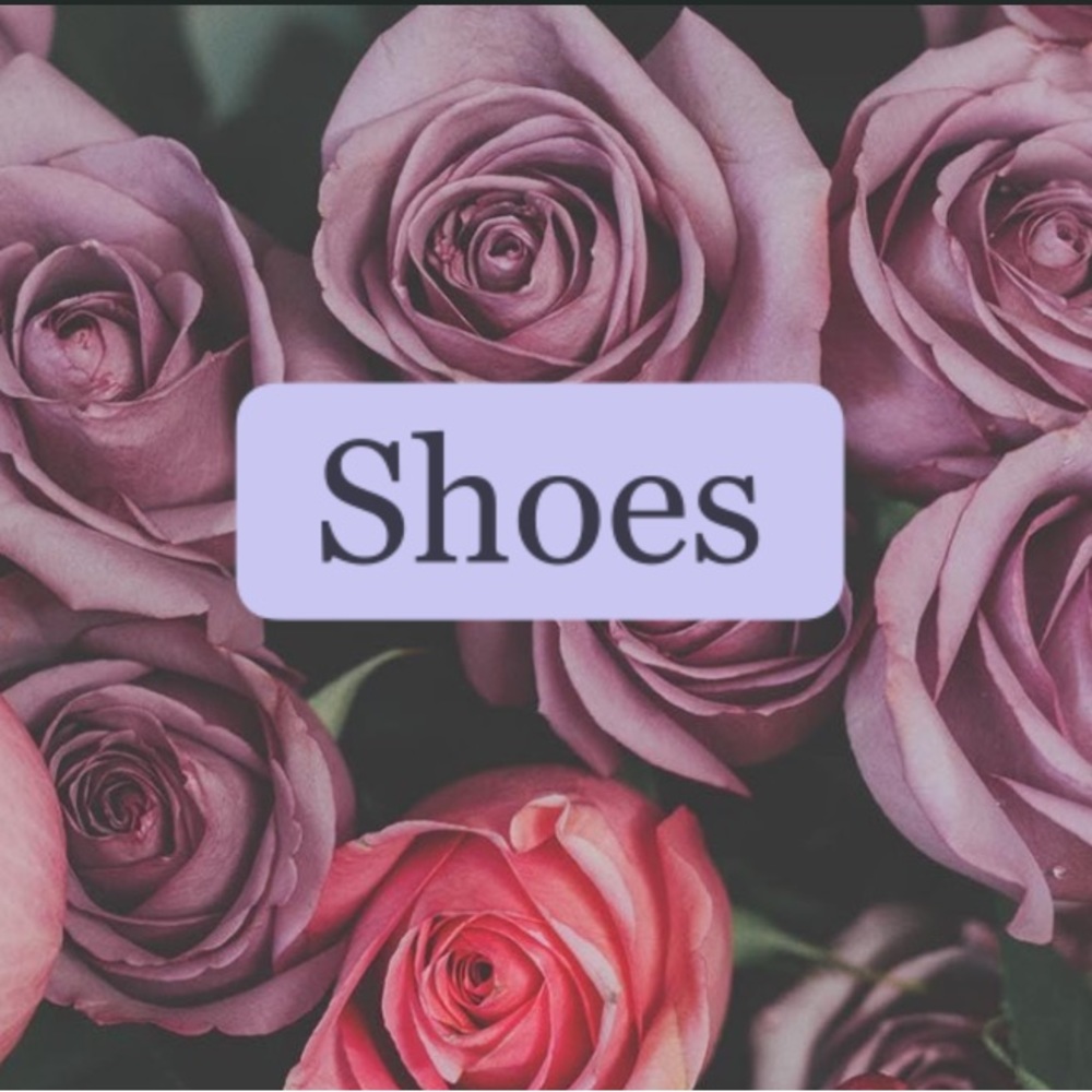 Shoes 👟👠👢 - Picture 2 of 3
